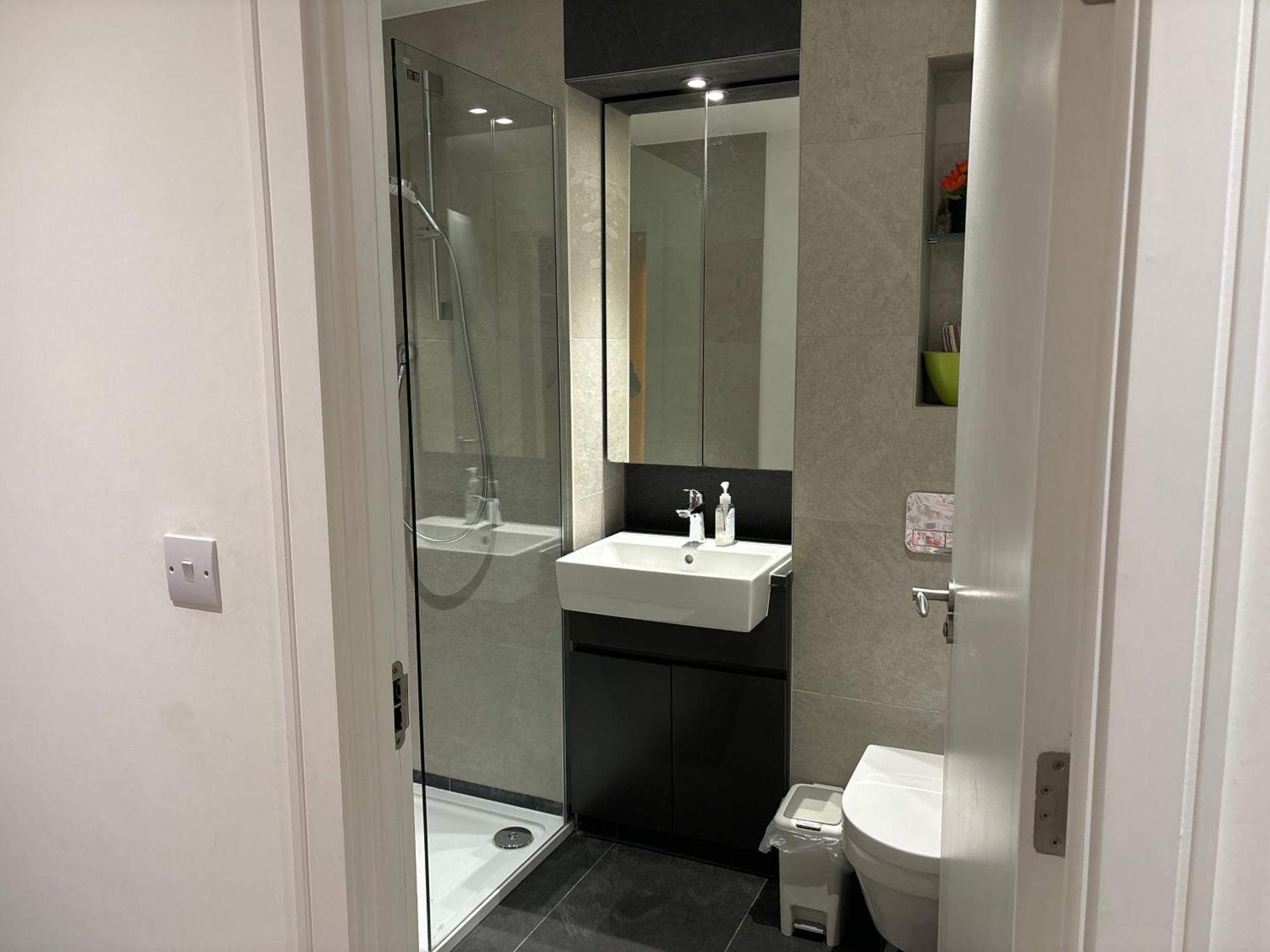 Modern En-Suite Room And Self Catering In Londra Esterno foto
